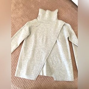 Vineyard Vines sweatshirt turtleneck